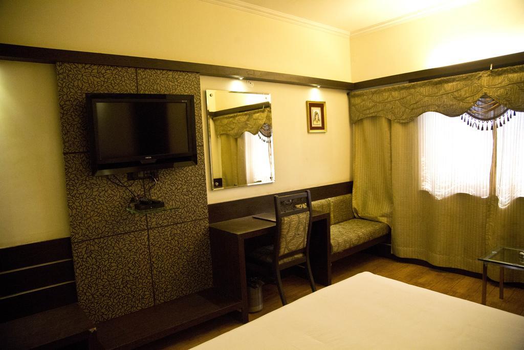 Hotel The Rajshahi Palace Indaur Pokoj fotografie